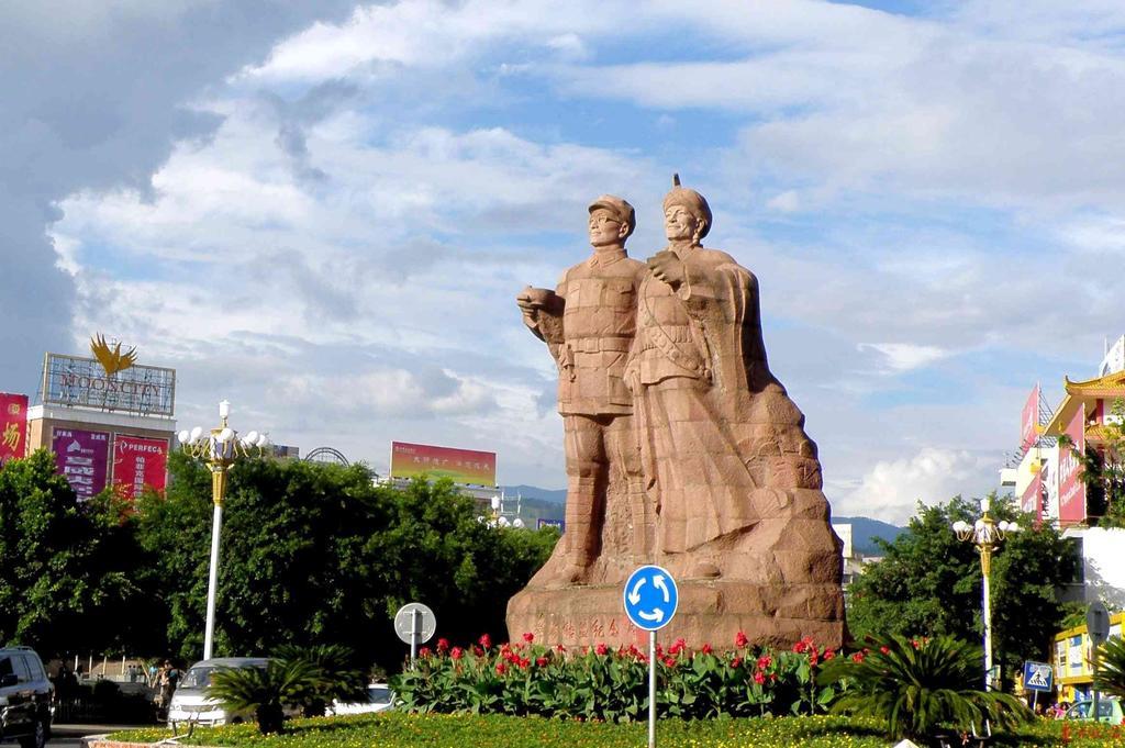 318 Express Motel Xichang Екстериор снимка